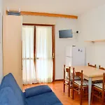 아파트 Cozy Two-room Flat 100mt From