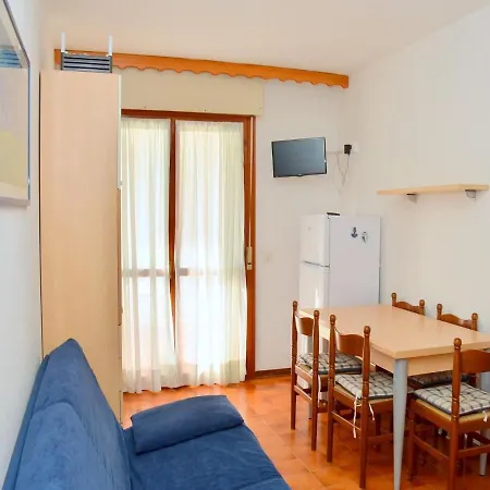 公寓 Cozy Two-room Flat 100 Metres From