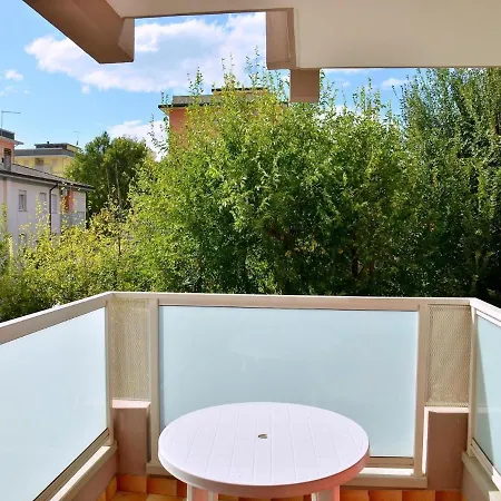 Apartmán Cozy Two-room Flat 100 Metres From *