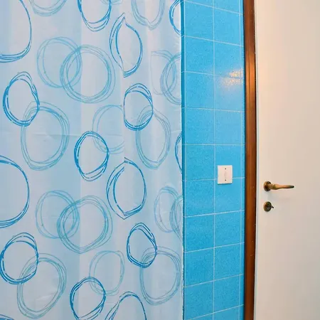 Cozy Two-room Flat 100mt From Apartamento