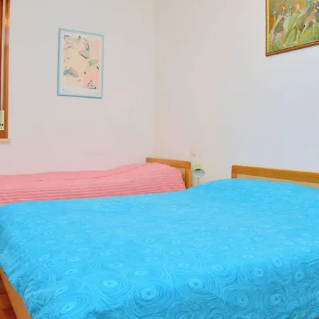 Cozy Two-room Flat 100mt From شقة بيبيوني